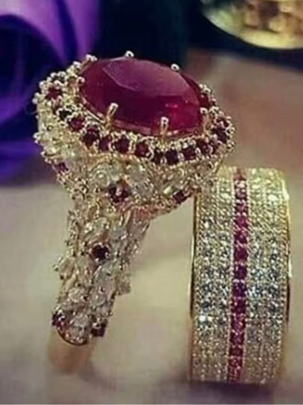 Macy’s Gold 18K Gold Plated Ruby Simulant Crystal Statement Ring Size 8 NWOT